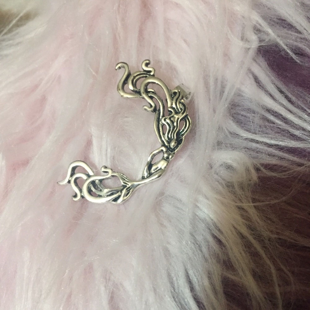 Earring/Ear Cuff